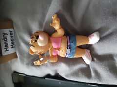 Bad taste bear shape comes with box but not the original one 