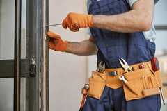 Are you looking for a reliable, friendly local locksmith with all the necessary skills in Salford o